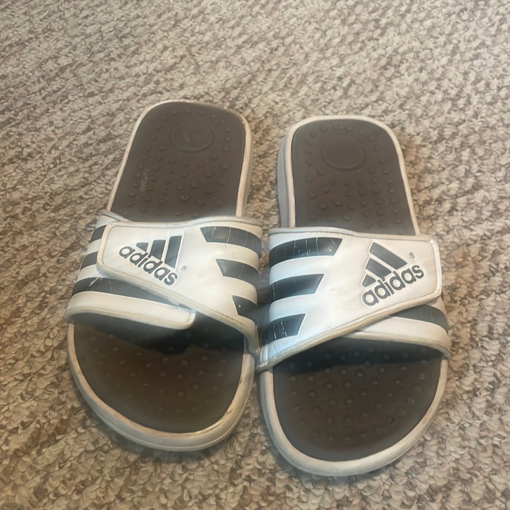 Men’s adidas slides / shower shoes size 8